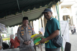 Giat Jumat Berkah, Polres Blitar Hadirkan Beragam Layanan Gratis dan Dialog Kamtibmas untuk Masyarakat