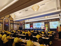 Perkuat Konsolidasi hingga Tingkat Kelurahan Golkar Surabaya Targetkan 10 Kursi di Pemilu Mendatang
