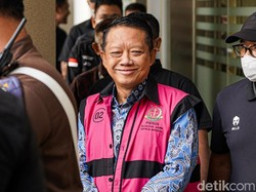 MANTAN JAMPIDSUS USIK PENETAPAN TERSANGKANYA OLEH INSTANSI LAIN