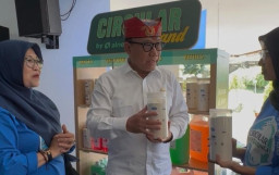Tekan Sampah Sekali Pakai, Pemkab Banyuwangi Kembangkan Sistem Refill