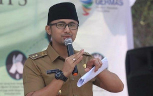 Baca juga : Hengky Kurniawan Dilaporkan KPK Atas Dugaan Penyelewengan Rotasi Jabatan