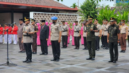 Polres Blitar Kota Lakukan Upacara Ziarah Kebangsaan di Makam Bung Karno