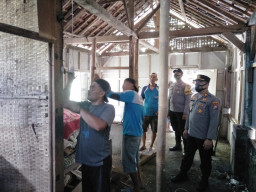 Polsek Pagak Gandeng Komunitas Sumakul Bersatu Bedah Rumah Warga Kurang Mampu