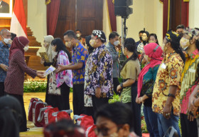 Gubernur Khofifah Beri Apresiasi 1000 Seniman dan 240 Juru Pelihara Cagar Budaya Jatim