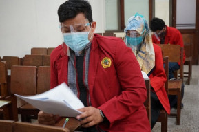 Uji Sertifikasi Kompetensi Pada Calon Wisudawan-Wisudawati