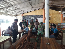 Petugas Gabungan Razia Belasan Pelajar Bolos saat Jam Sekolah