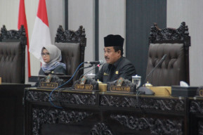 Rapat Paripurna dengan Agenda Penyampaian Penjelasan Bupati Blitar tentang Perubahan KUA - PPAS 2023