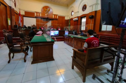 Pembunuh Mahasiswi Ubaya Dituntut 19 Tahun Penjara