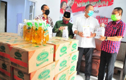Alfamart Bantuan 1000 Paket Dhuafa