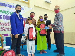 Rumah Pintar Matahari Dapat Bantuan Alat Tulis