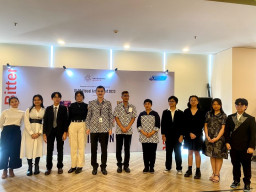 Delapan Murid Sampoerna Academy Hadirkan 50 Karya Seni di Pameran Seni Visual "BITTERSWEET"