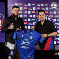 Temui Yayasan dan Keluarga Pendiri, Presiden Arema FC Siap Siap Akhiri Dualisme