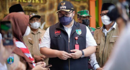 Bupati Kediri Tinjau Vaksinasi Pelajar