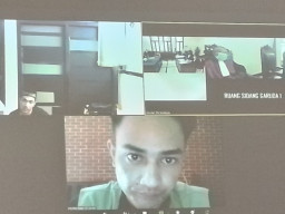 Terdakwa Ari Bantah Tagih Utang sambil Membacok