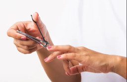 Bahaya Sering Potong Kuku Terlalu Dalam