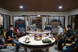 Hashtag Kulo Mboten Tego Viral, Ning Ita Sumbang Puluhan Juta