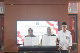 Bawaslu Kabupaten Blitar Teken NPHD Rp 18 M untuk Pilkada 2024