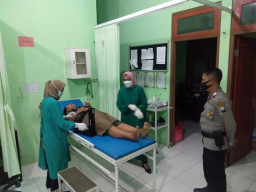 3 Emak Pemilah Cabai Berantem, Satu Orang Jari Nyaris Putus