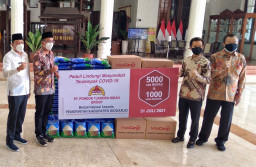 Pondok Tjandra Indah Sumbang 25 Ton Beras untuk Warga Terdampak Pandemi Covid-19 di Sidoarjo
