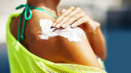 Dokter: Pentingnya Penggunaan Tabir Surya