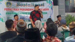 Pimpinan DPRD Gresik Ikut Sosialisasikan Perda Ketenagakerjaan