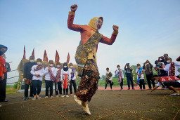 Hadirkan Permainan Tradisional, Asdep KemenPAN RB Apresiasi Pelaksanaan Mojotirto Festival