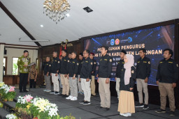 Kukuhkan Pengurus Karang Taruna, Bupati Ajak Sinergi Menjadi Mitra Pemerintah