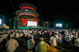 Ribuan Kyai - Habib, Ulama dan Santri Seluruh Indonesia Istighosah Doakan Ganjar Jadi Presiden 2024