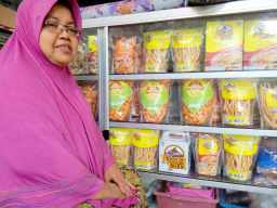 Kreasi Fitri, Upayakan Online untuk Genjot Pemasukan