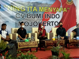 Sapa Tenaga Kerja CV Bumi Indo, Wali Kota Ajak Manfaatkan Curhat Ning Ita