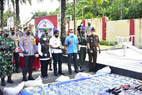 Polres Blitar Gelar Apel Persiapkan Pengamanan Natal dan Tahun Baru 2021
