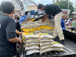 Pemkot Pasuruan Bersama Bulog Lakukan Operasi Pasar