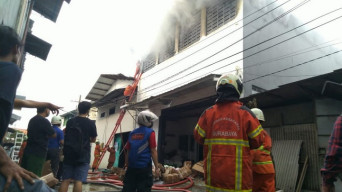 Gudang Tambaksari Terbakar, Terdengar 3 Ledakan