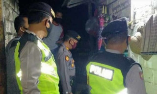 Pamit Tidur, Kakek di Tuban Gantung Diri
