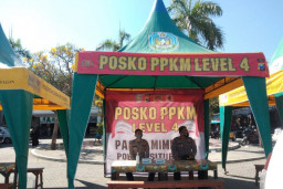Polres Situbondo Dirikan Posko PPKM di Pasar