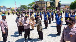 Kapolresta Bagikan Reward Kepada Warga