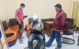 Pembunuh Adik dengan Cangkul Dibawa ke RSJ