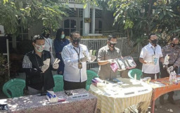 Tawarkan Obat Keras Tanpa Izin Klinik Kecantikan Digerebek