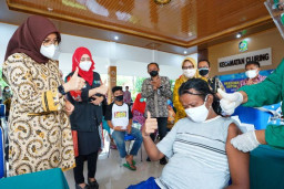 Vaksinasi Digenjot, Target Awal November bisa Level 1