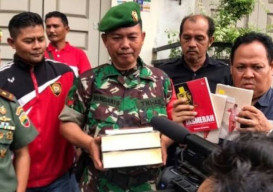 Komunis Dibikin Politisi Bak Hantu