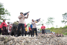 Polres Blitar Kota Libatkan Bintara Remaja untuk Latihan Gunakan Senjata Flash Ball