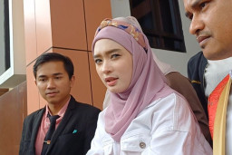 Seorang Musisi, Pidanakan Mantan Istri Gegara Cek Ponsel
