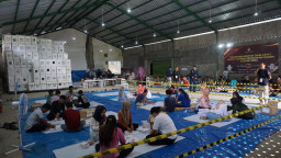 KPU Kota Blitar Kerahkan 80 Petugas Sortir dan Lipat Surat Suara Pemilu 2024