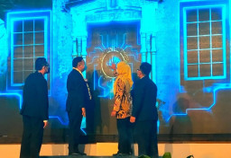 Gubernur Jatim Hadiri Rakernas Peradi di Surabaya