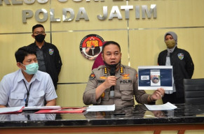 Diduga Hina Kiai, Emak-Emak Dipolisikan