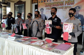 Mantan Pegawai Telkom dan ABG Kompak Curi Kabel Telkom