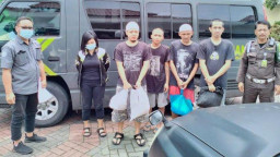 Kejari Kota Malang Terima Pelimpahan 10 Tersangka