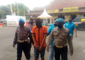 Ngaku Kasat Narkoba, Polisi Gadungan Minta Foto Bugil dan Peras Rp 90 Juta