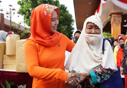 Ratusan Lansia Ikut Senam Sehat Semarak Hari Jadi Kota Mojokerto