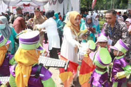 Bupati Ikfina Launching Desa Berdaya Icon Spot Selfie Pujasera Kuburan Kembar Milik Desa Ngrame